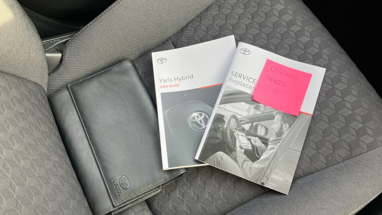 Toyota Yaris 1.5 Hybrid Icon 5dr CVT Hybrid Hatchback